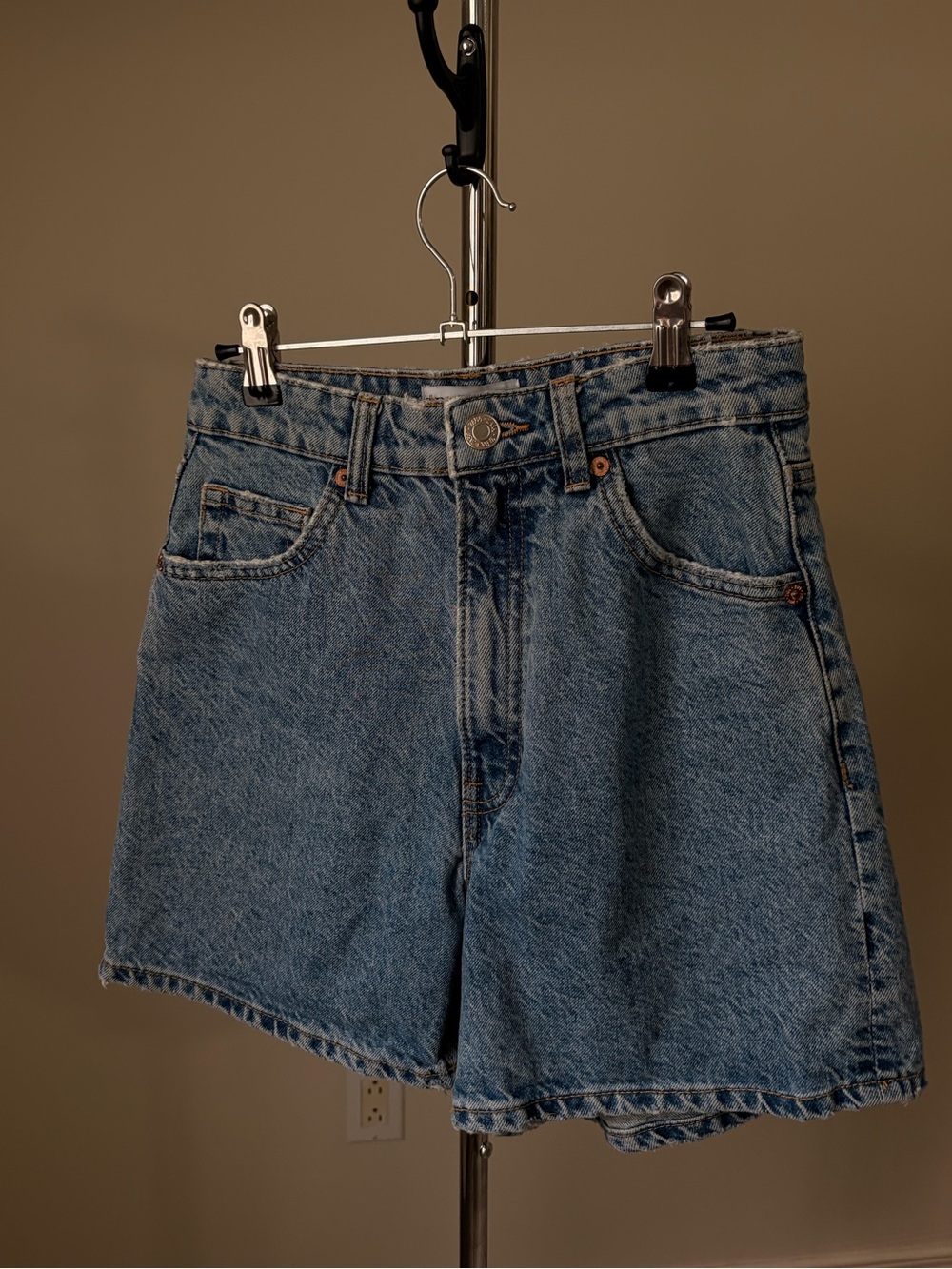 Zara Mid-Rise Denim Mom Shorts